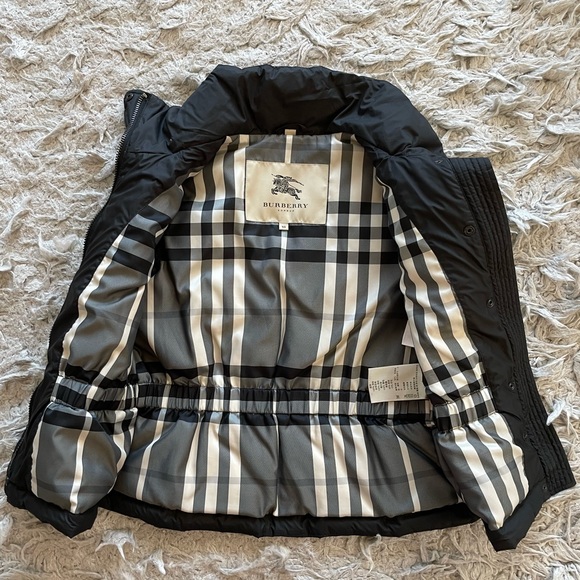 Burberry vest. XS (wears like a petite). - Picture 3 of 11